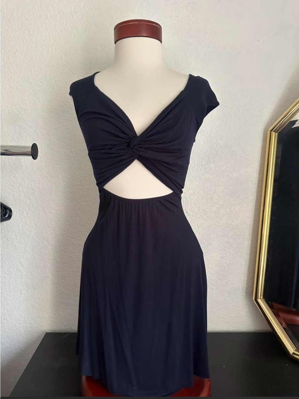 Lazy Sunday's Body con Anthropologie Navy Twist Front Cut out Dress